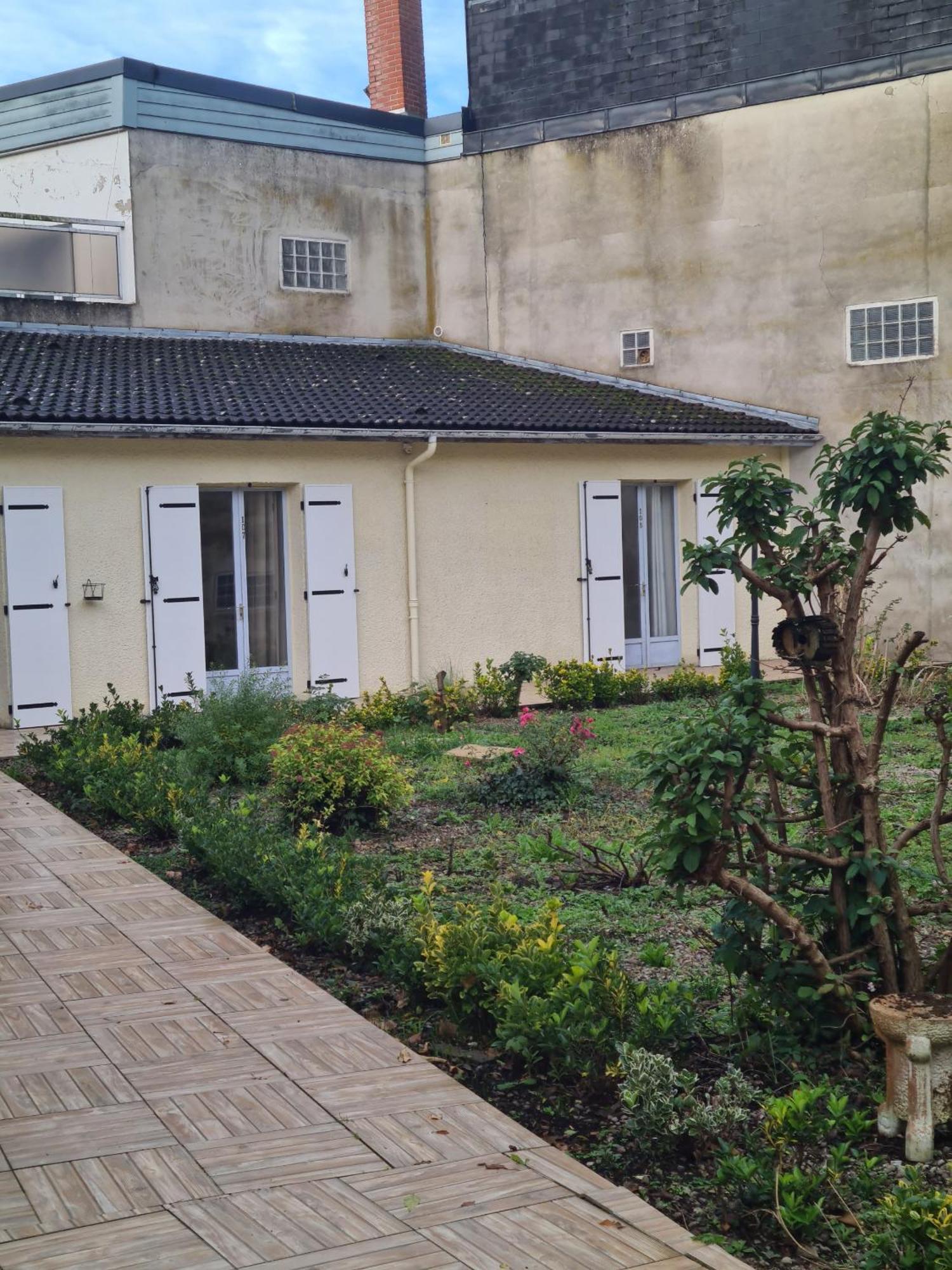 Le Royal Hotel Saint-Pol-sur-Ternoise Exterior photo